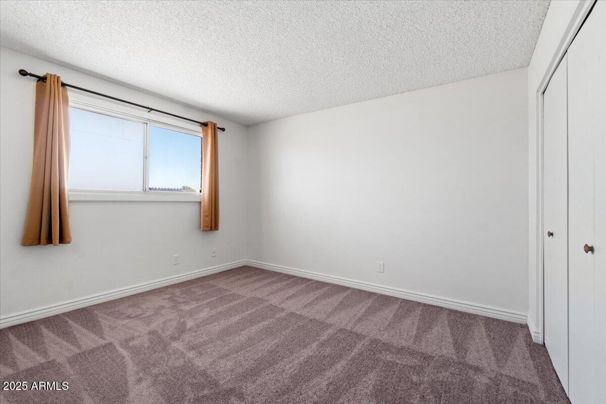 2231 E LINCOLN Circle