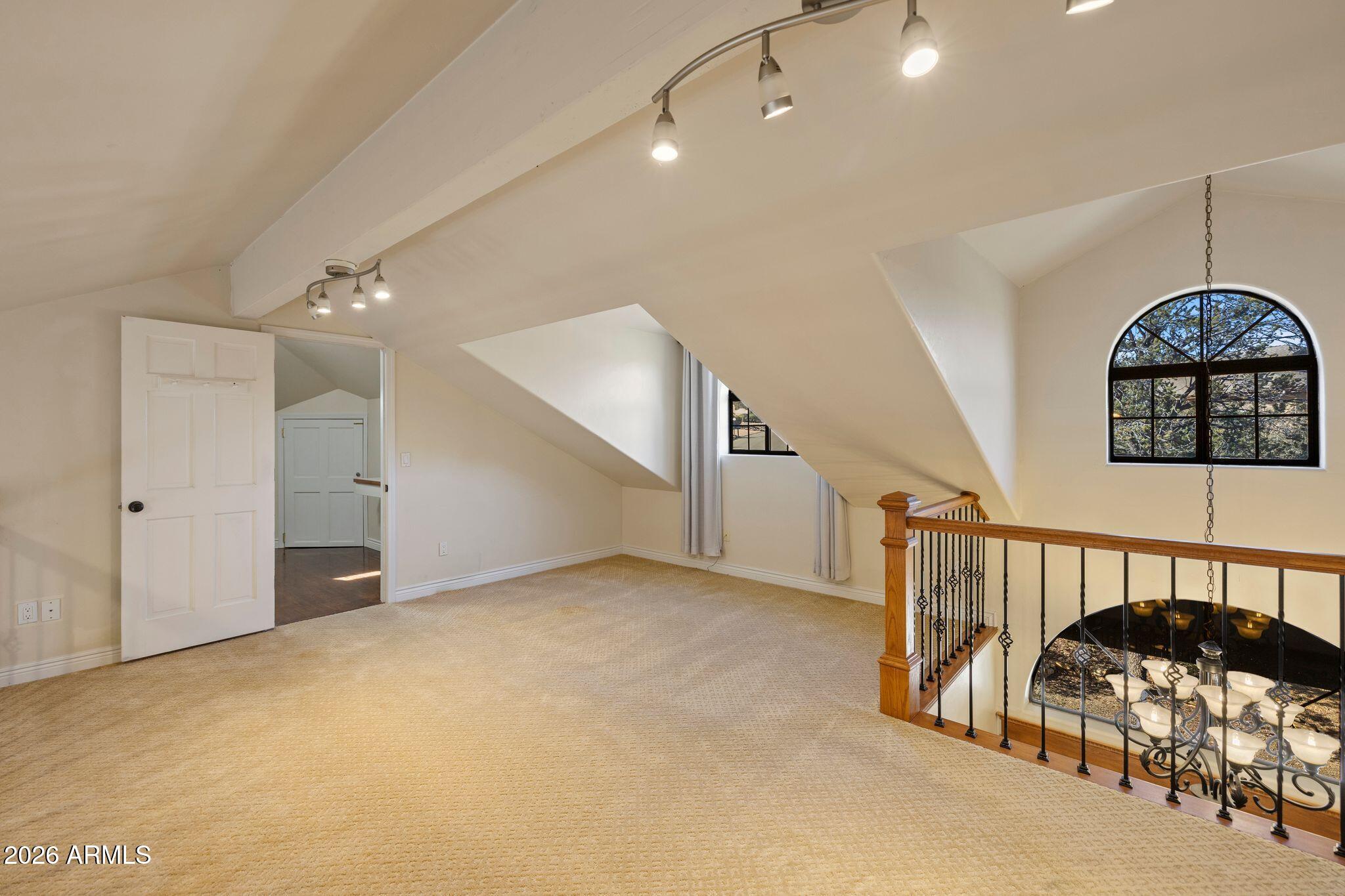 117 N EQUESTRIAN Way