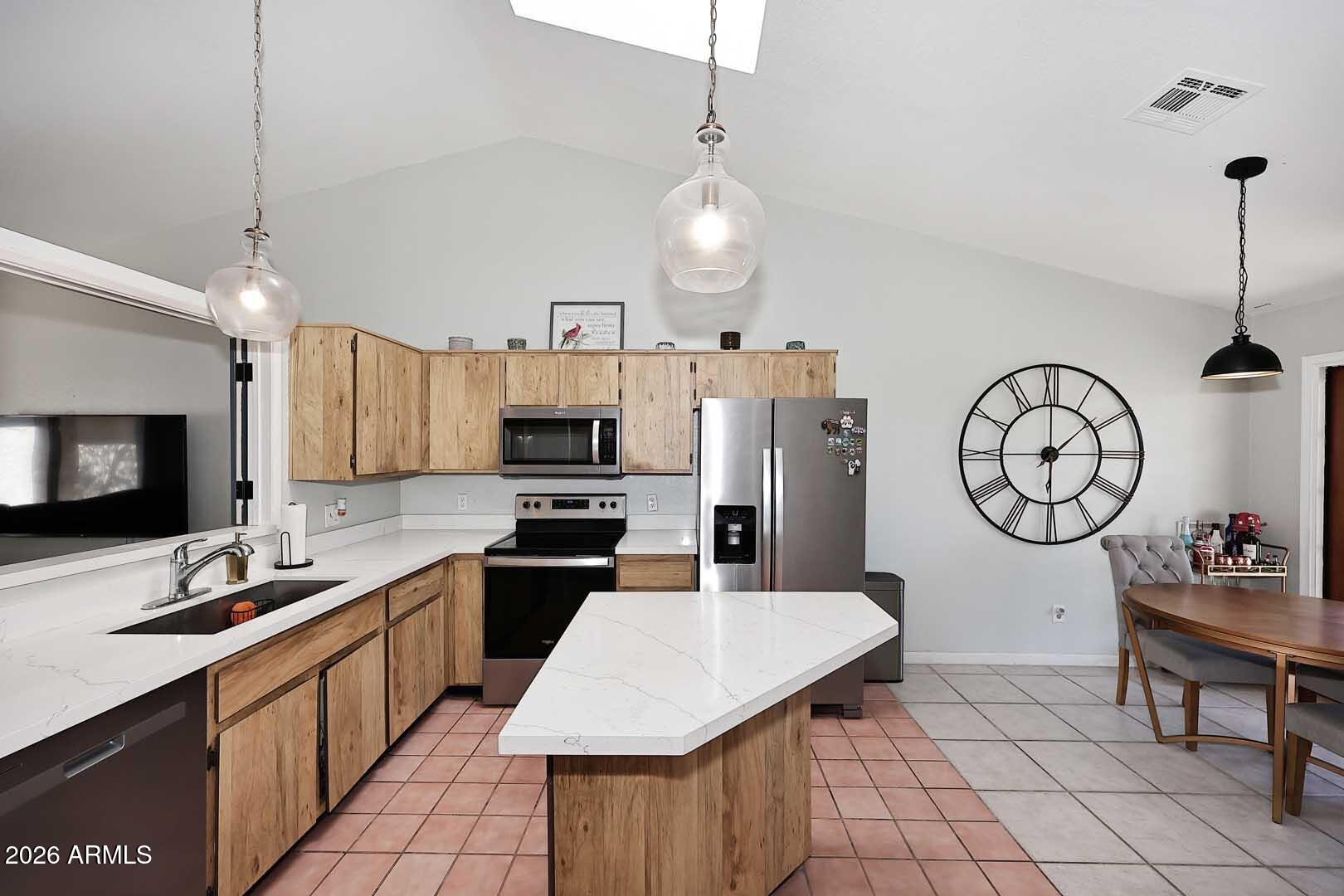 1721 E SANDRA Terrace