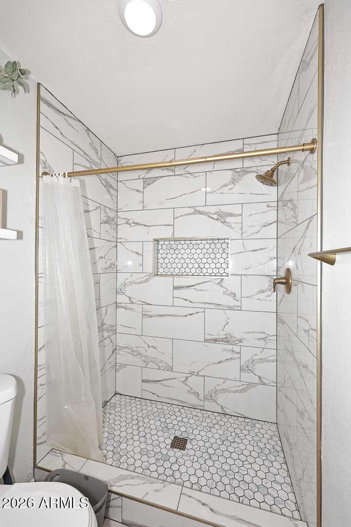 1721 E SANDRA Terrace