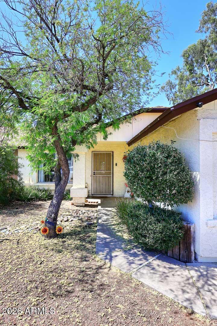 1721 E SANDRA Terrace