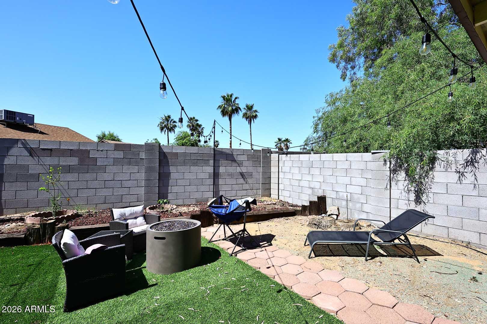 1721 E SANDRA Terrace