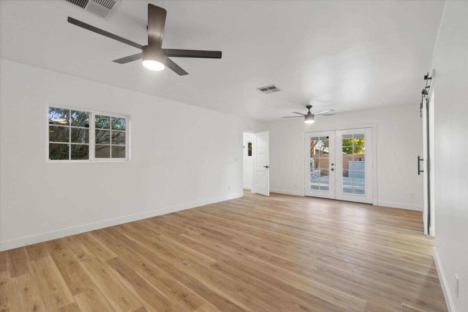 8525 E Clarendon Avenue