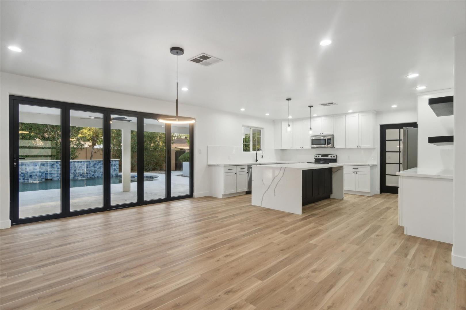 8525 E Clarendon Avenue