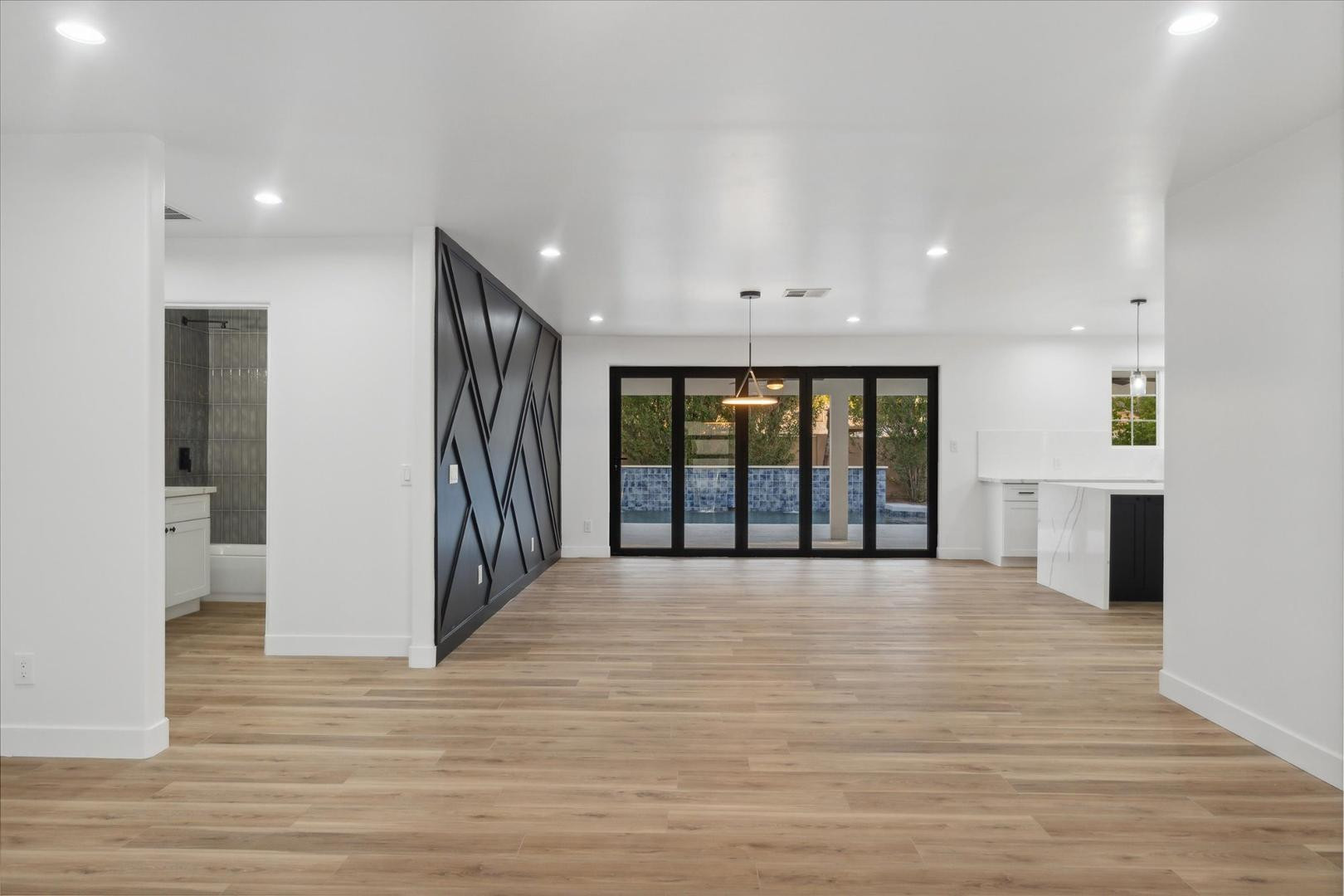 8525 E Clarendon Avenue