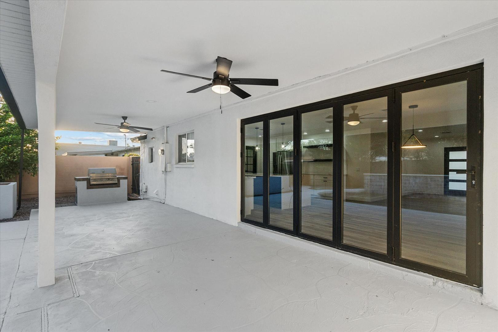 8525 E Clarendon Avenue