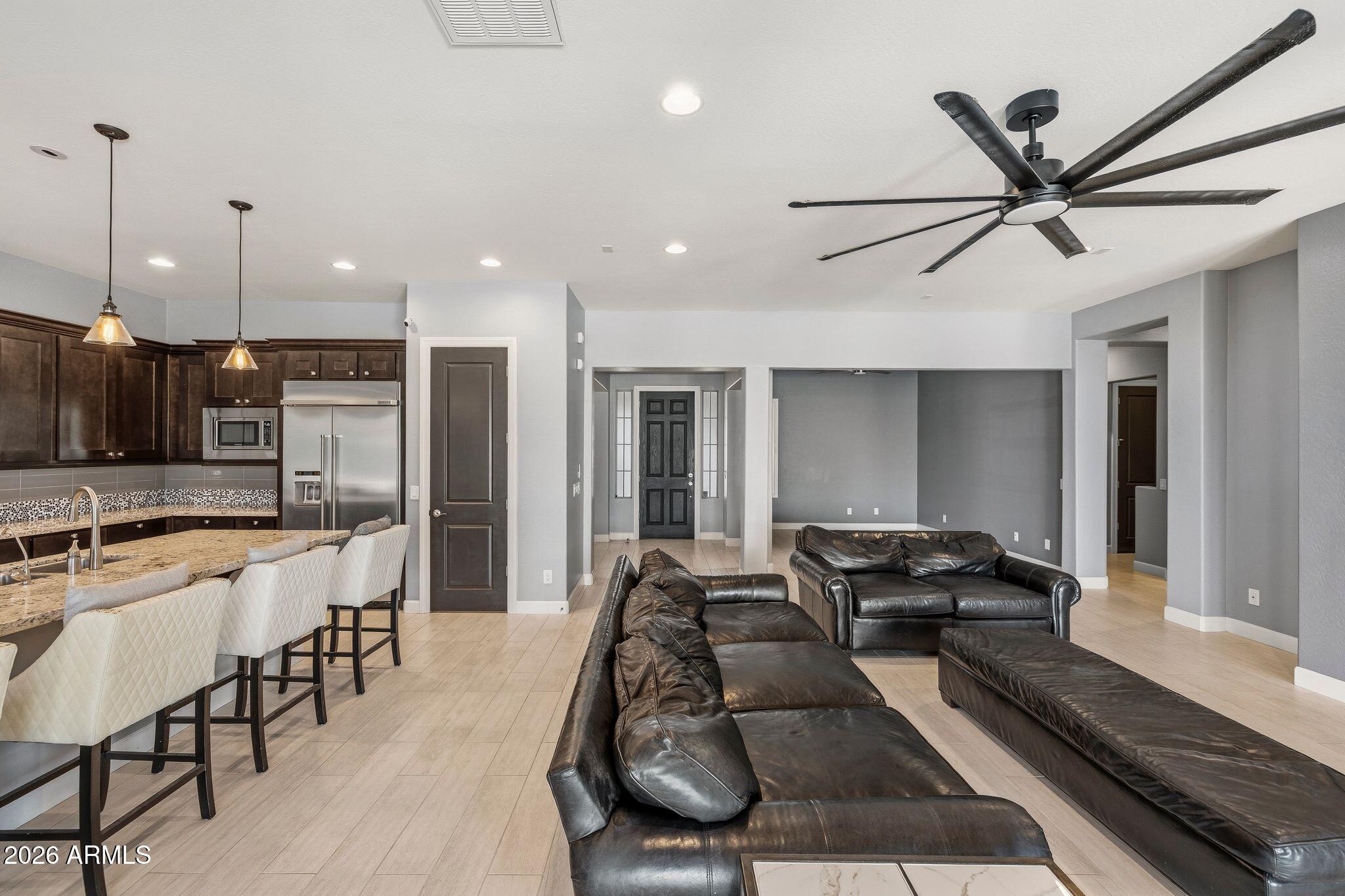 5519 E WINDSTONE Trail