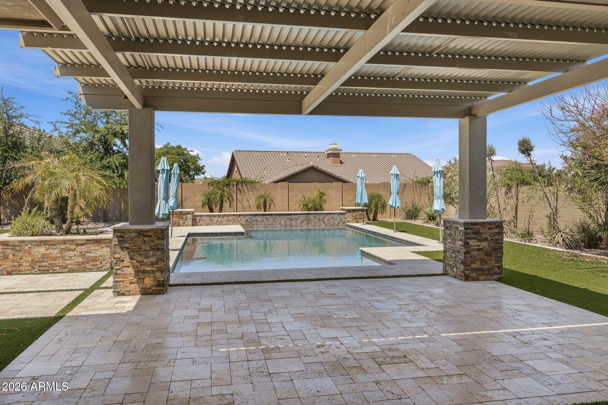 5519 E WINDSTONE Trail