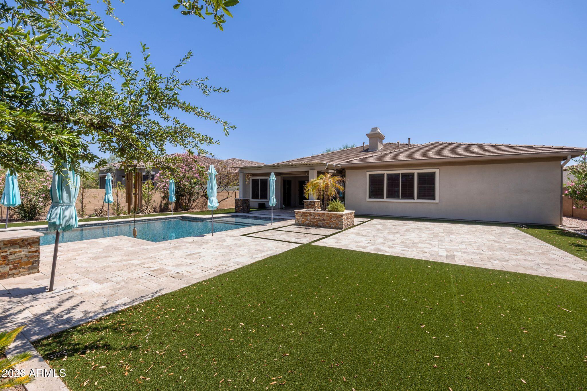 5519 E WINDSTONE Trail