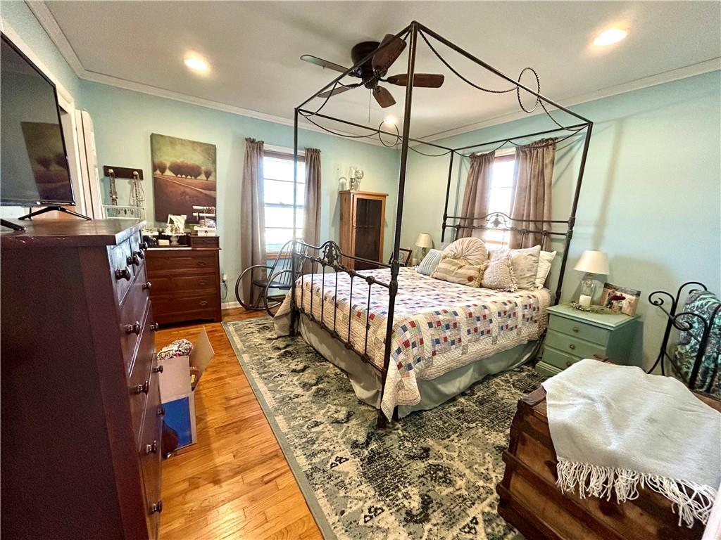 211 WALNUT Street