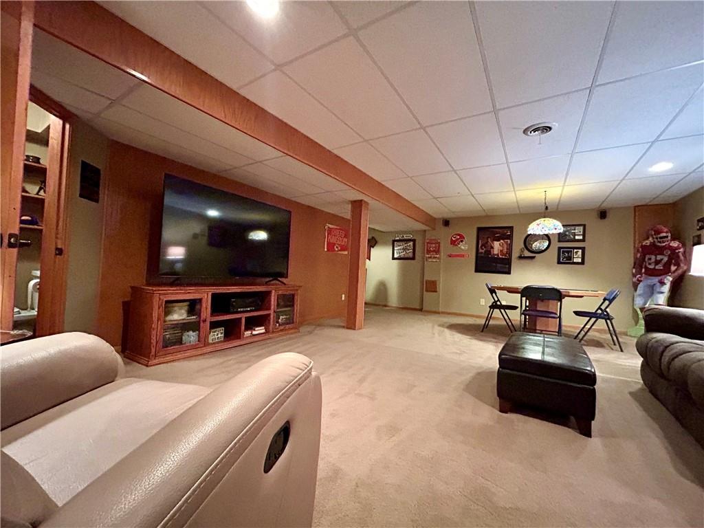 513 E Cheyenne Street