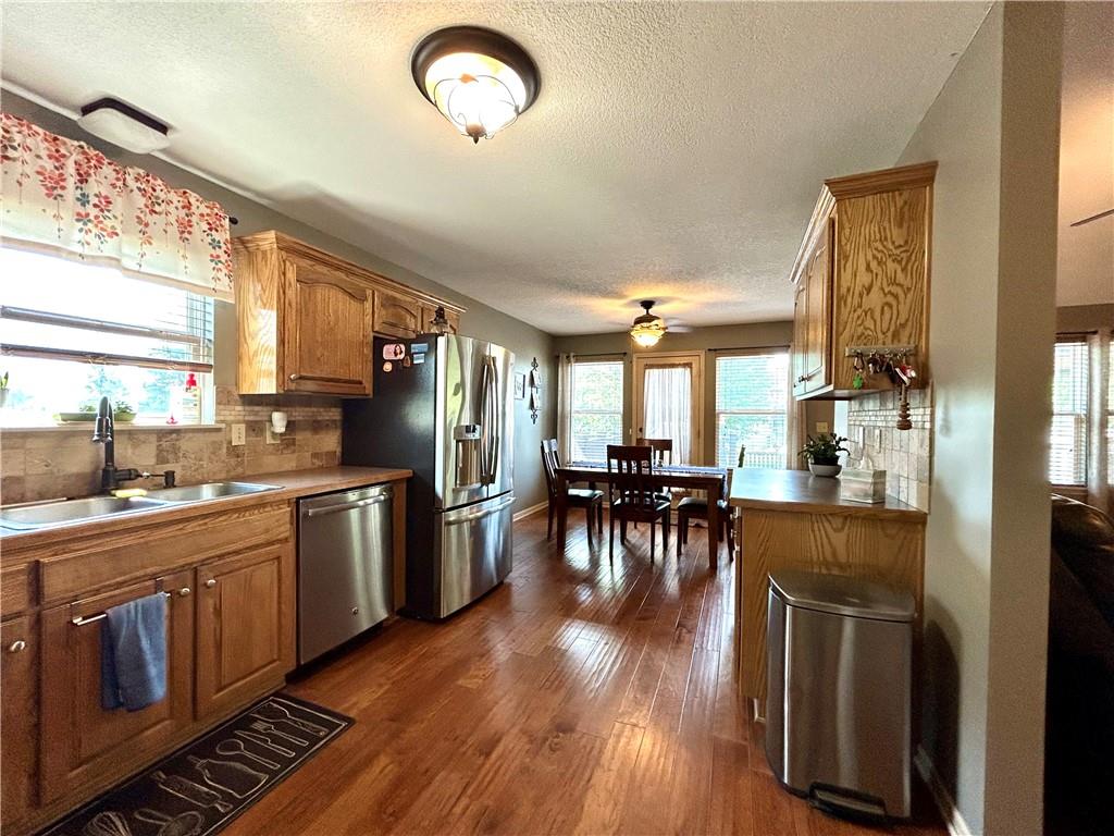 513 E Cheyenne Street