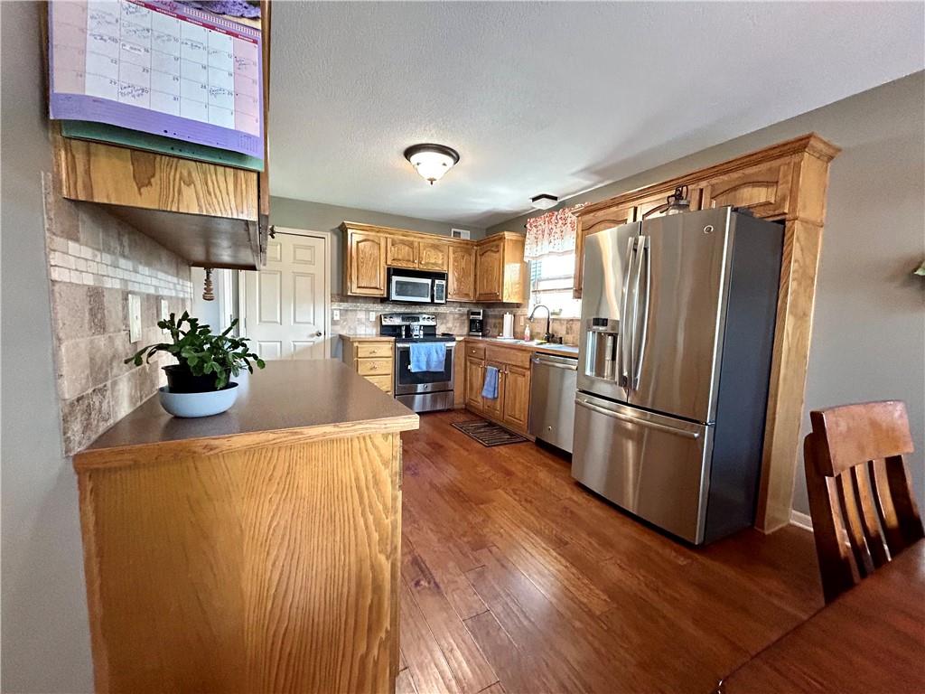 513 E Cheyenne Street