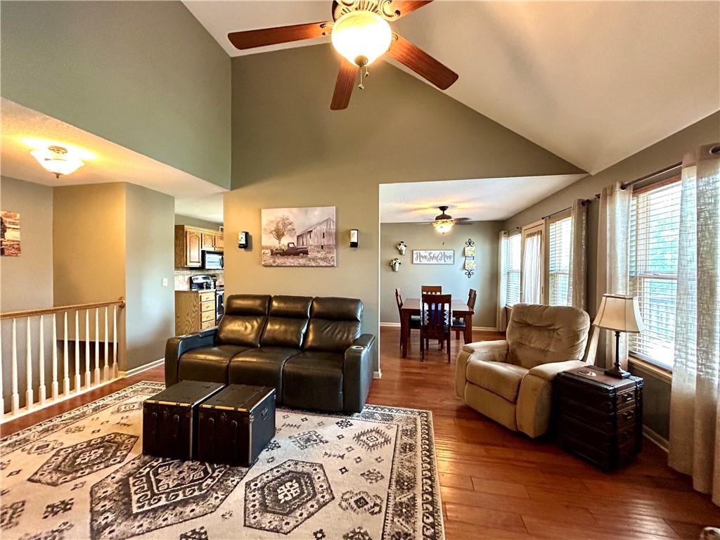 513 E Cheyenne Street