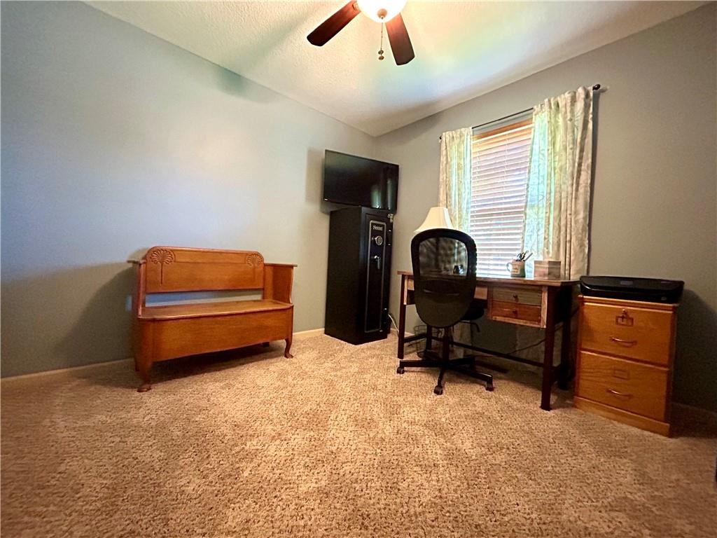 513 E Cheyenne Street