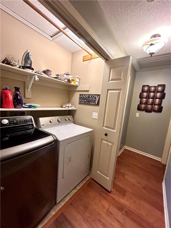 513 E Cheyenne Street