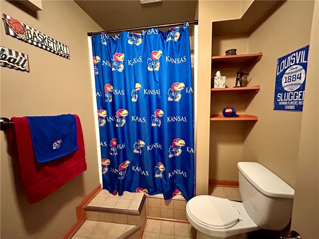 513 E Cheyenne Street