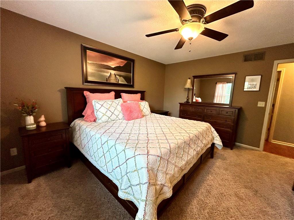 513 E Cheyenne Street