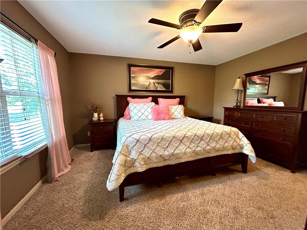 513 E Cheyenne Street