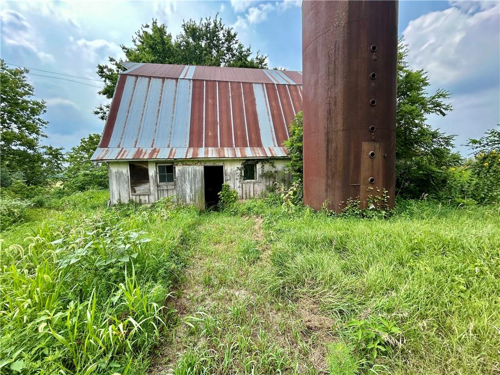 19121 E 500 Road