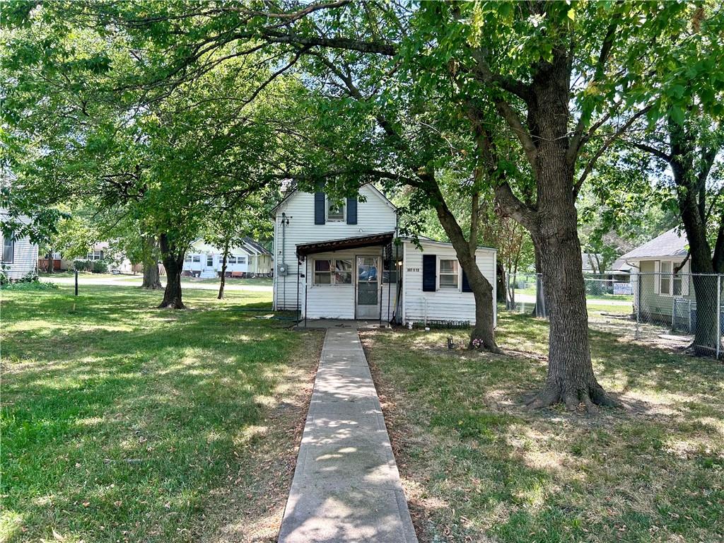 307 E 12th Street