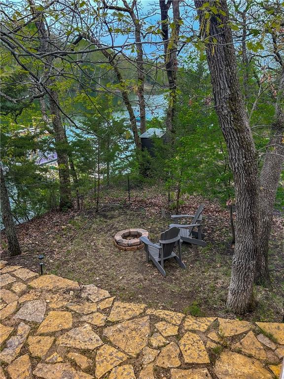 5 E Lakeside Circle