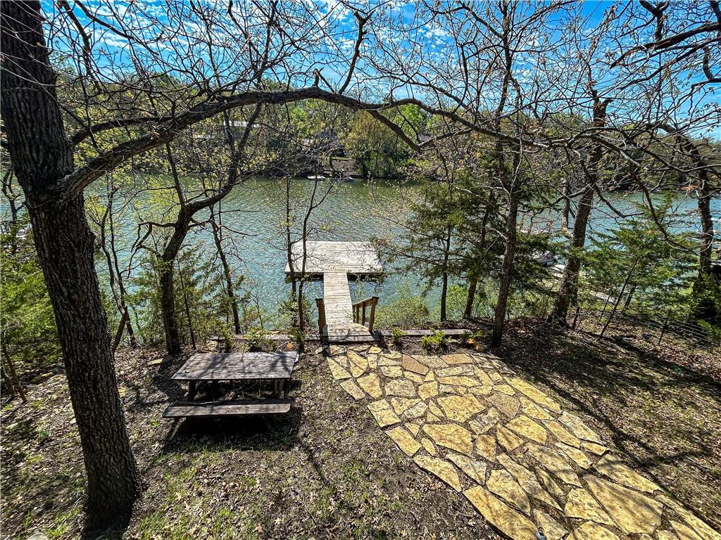 5 E Lakeside Circle