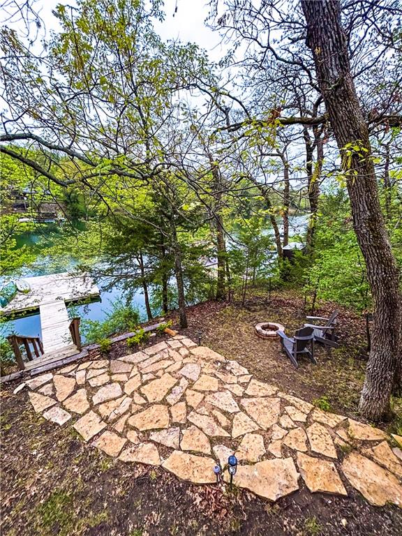 5 E Lakeside Circle