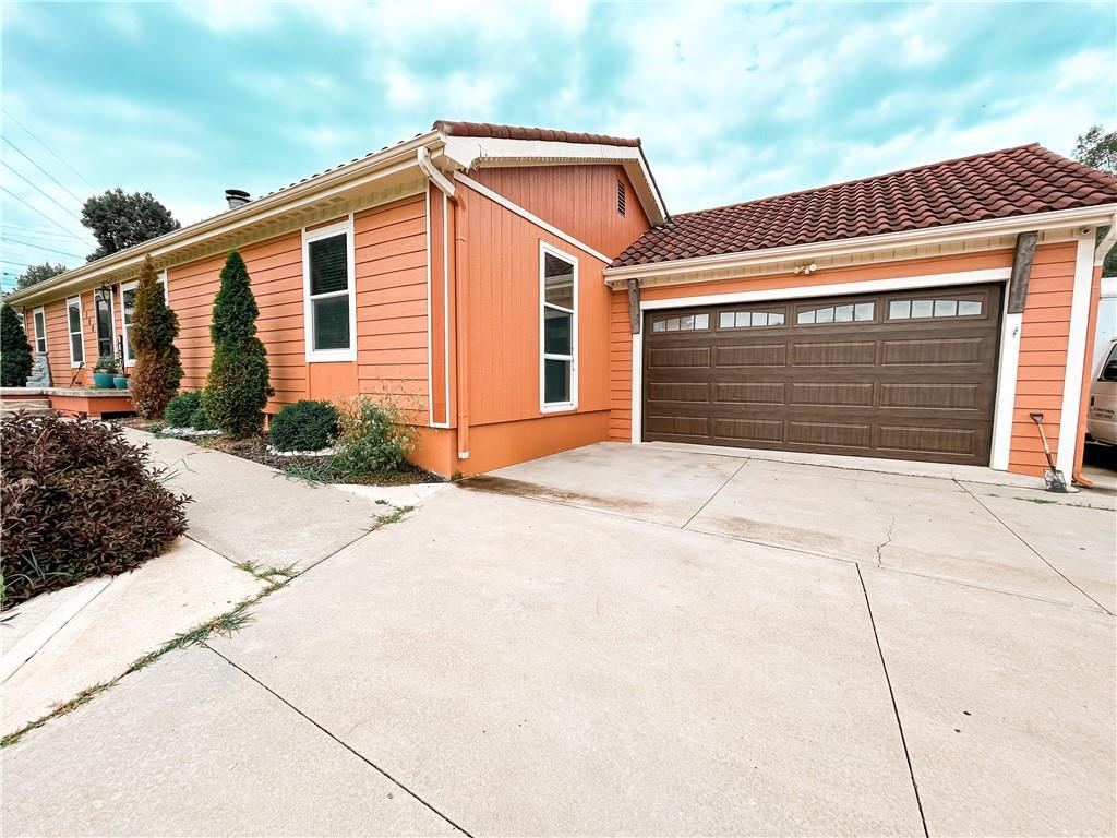 3120 N 89th Terrace