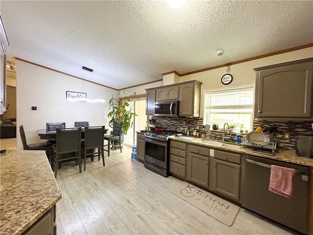3120 N 89th Terrace