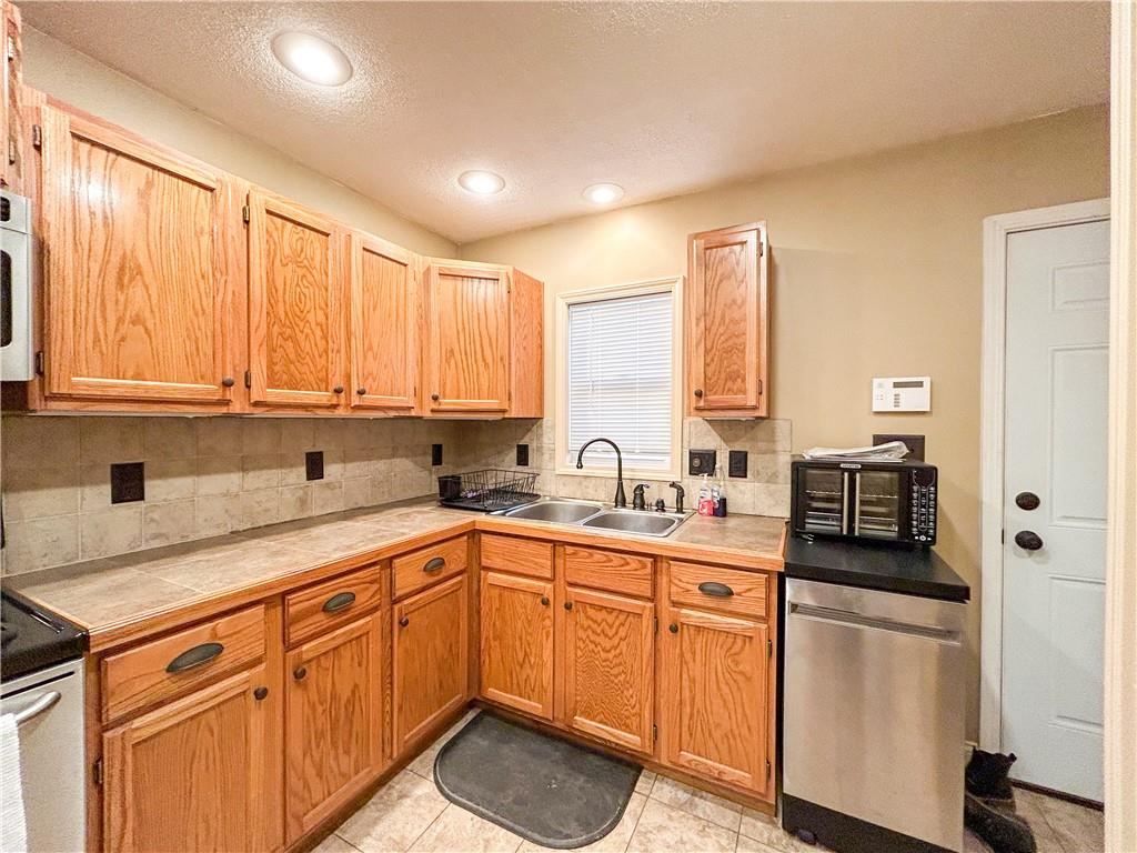 2222 State Line Road