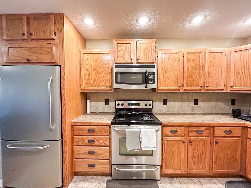 2222 State Line Road