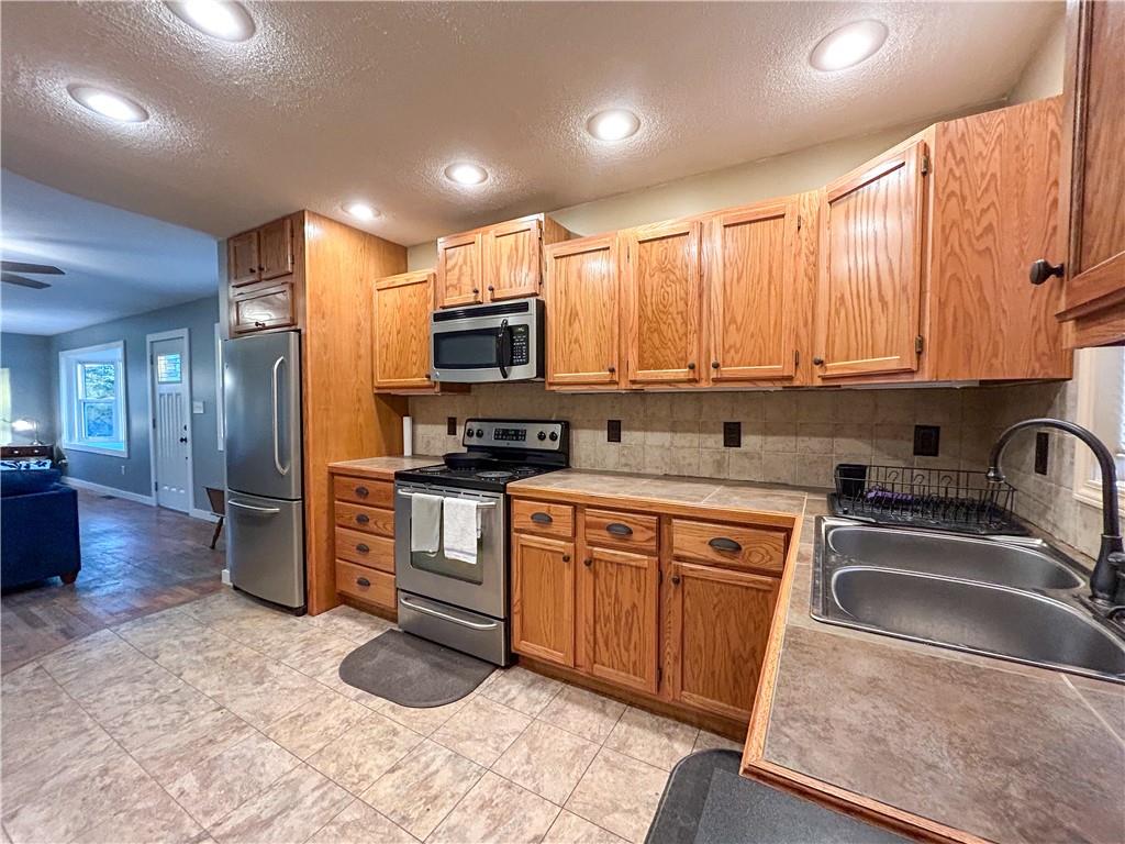 2222 State Line Road