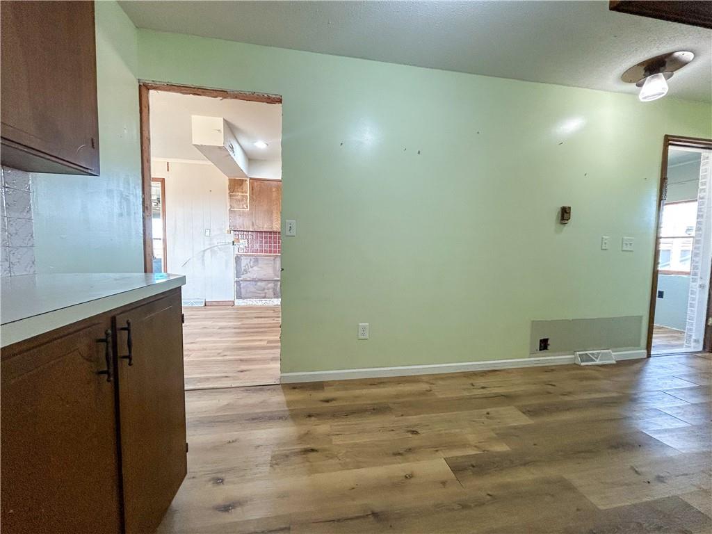 20340a KS 52 Highway