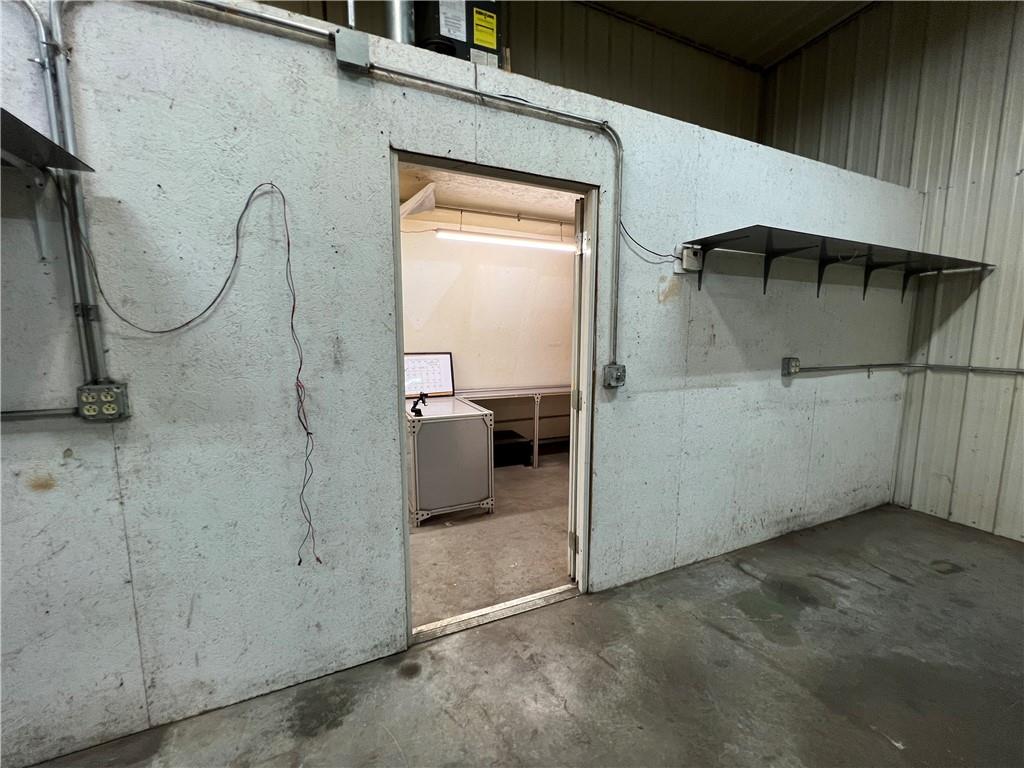 20340a KS 52 Highway