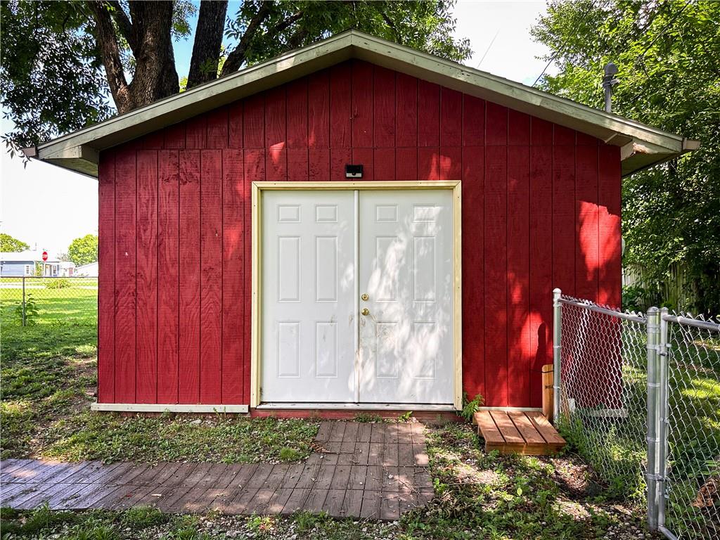 613 E Market Street
