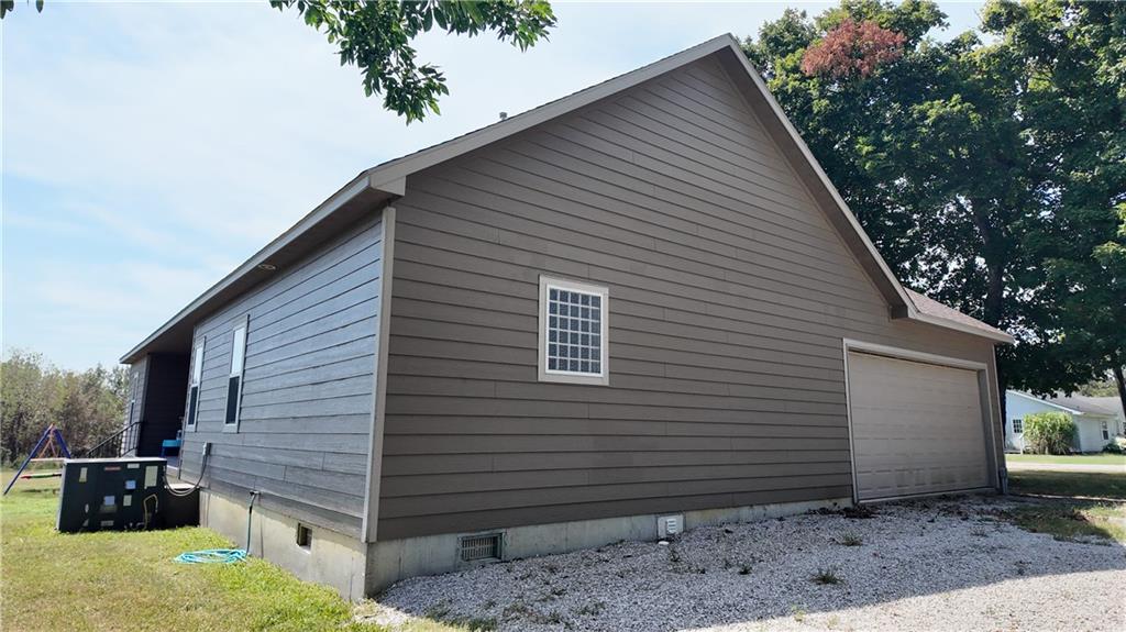 302 S 6th Street