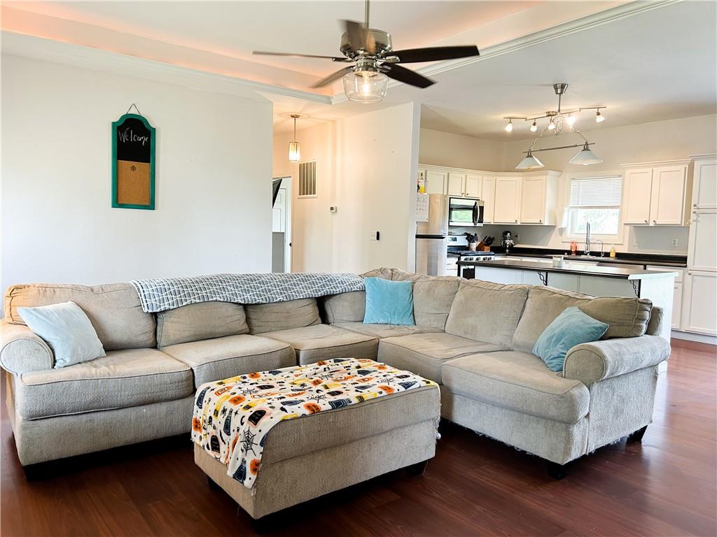 302 S 6th Street