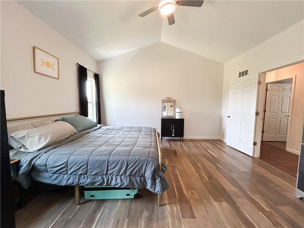 302 S 6th Street