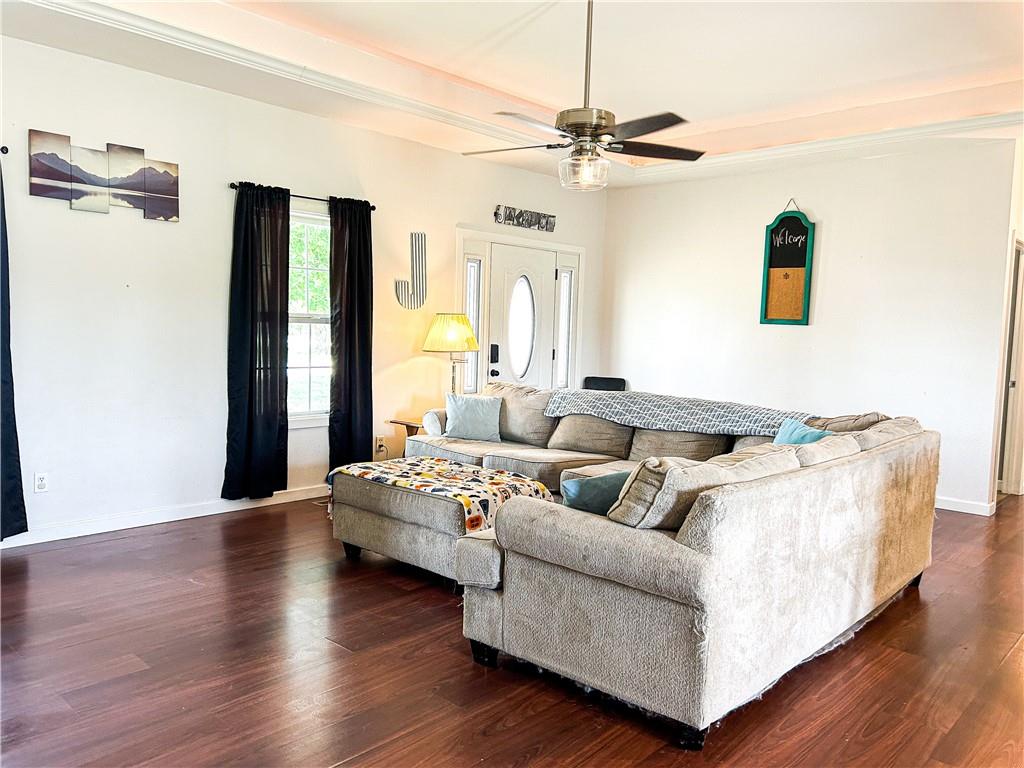 302 S 6th Street