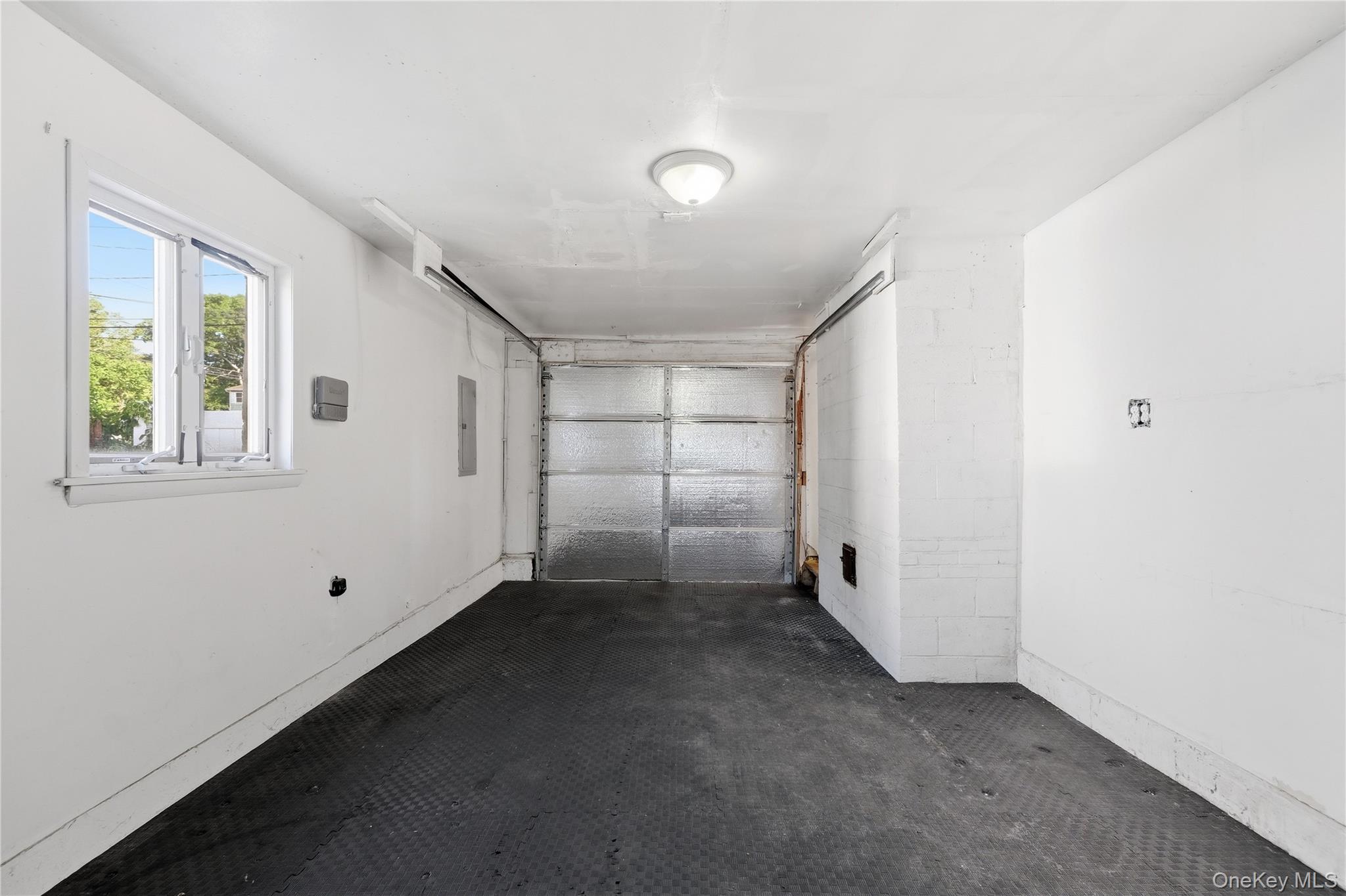 65 Peconic Street
