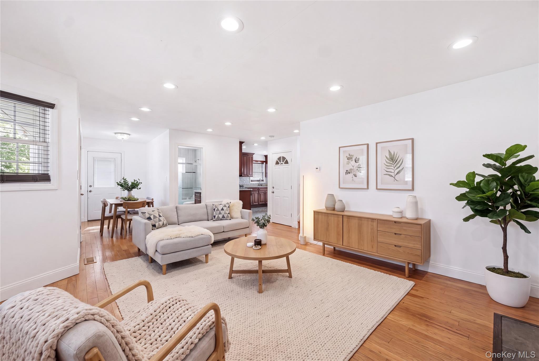 65 Peconic Street