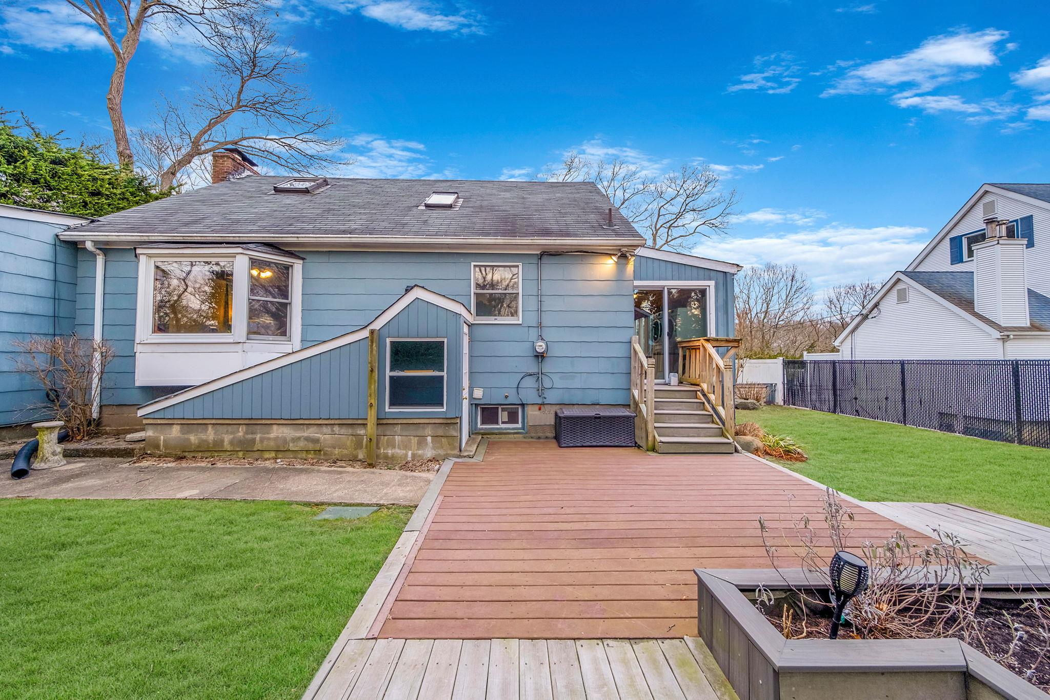 22 Laurelton Road