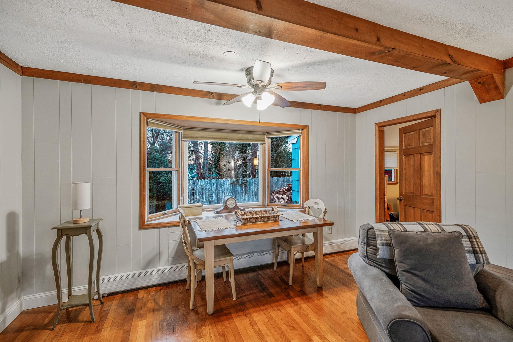 22 Laurelton Road