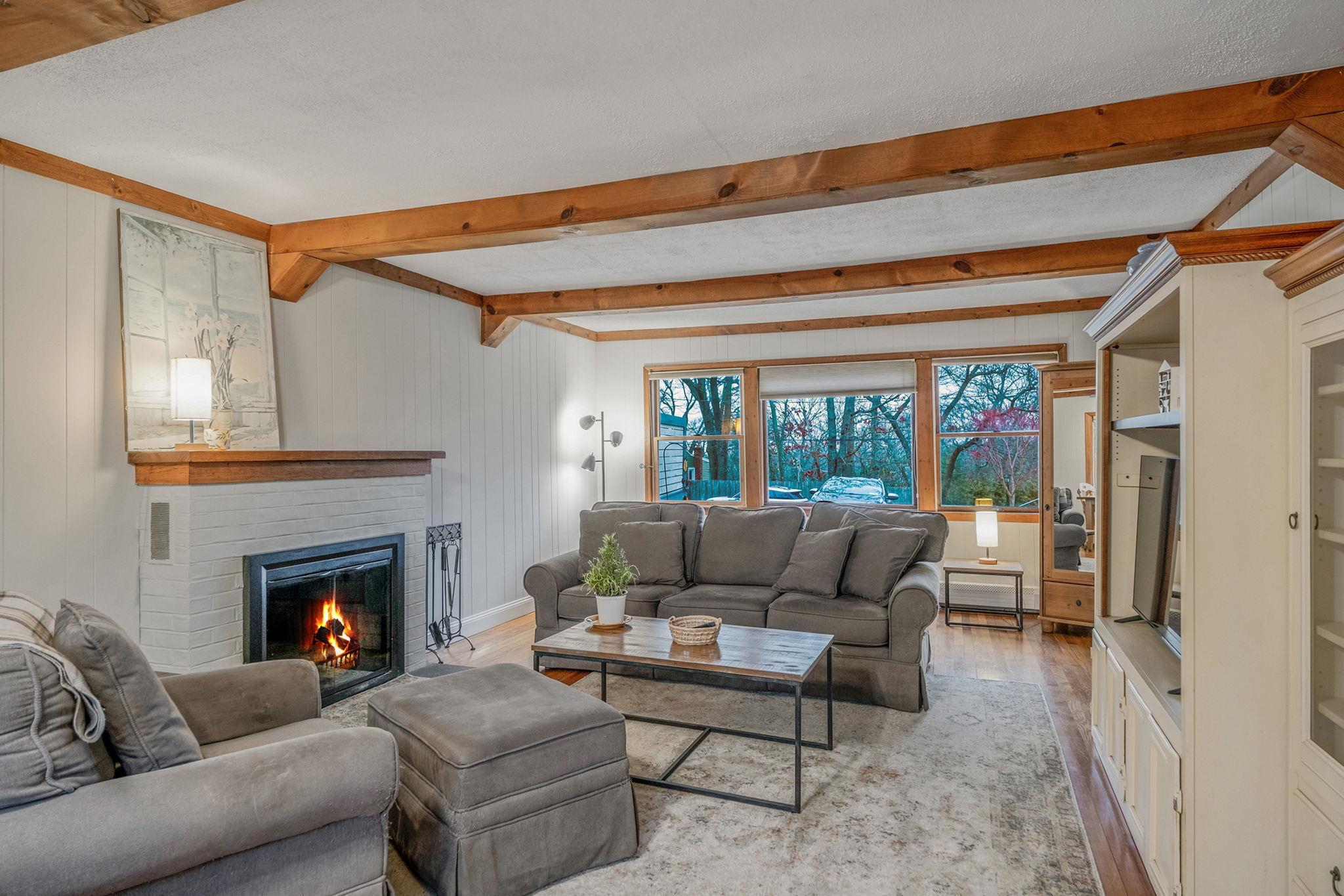 22 Laurelton Road