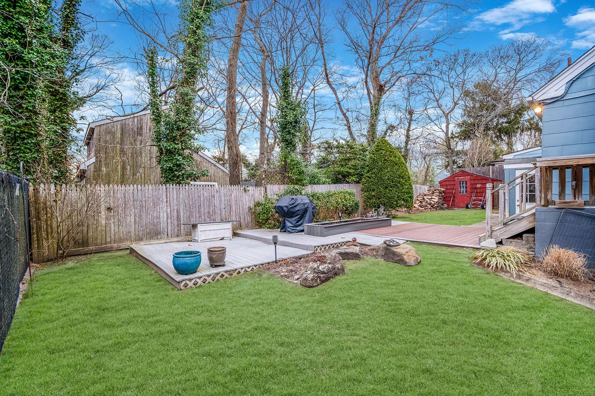 22 Laurelton Road