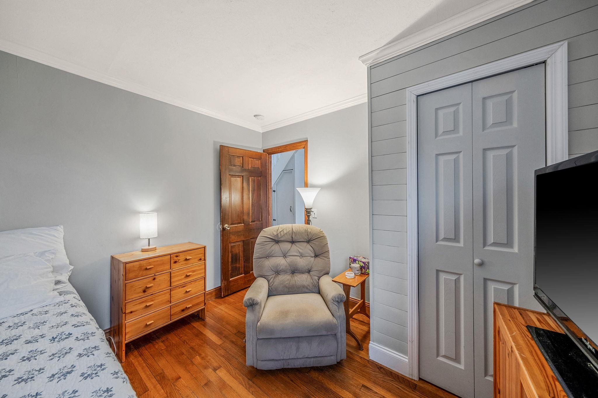 22 Laurelton Road