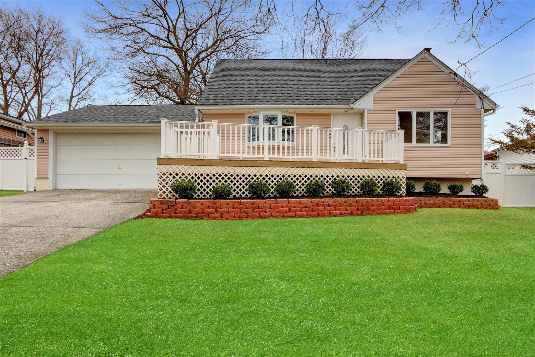12 Lindell Avenue