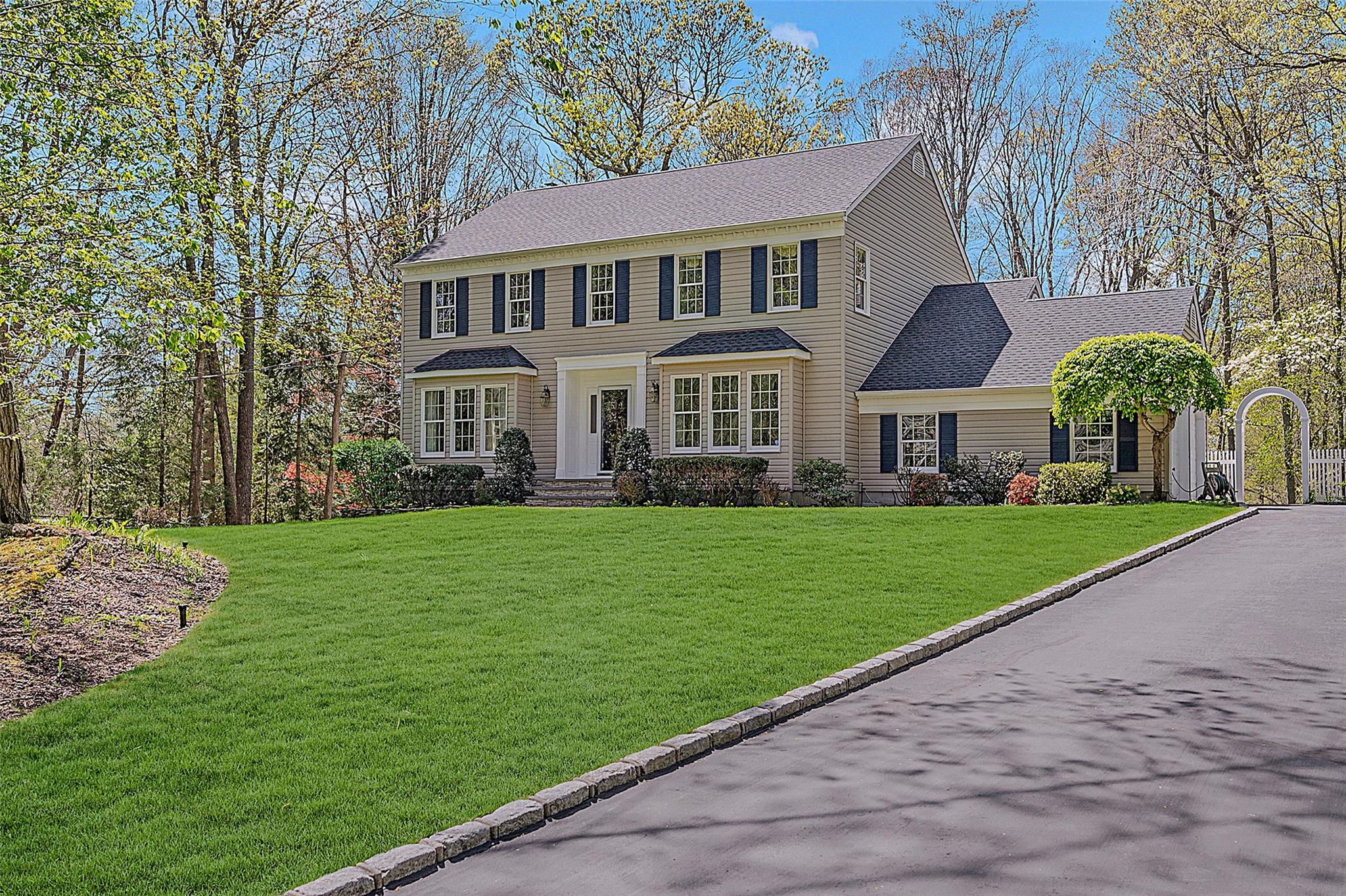 19 Emerald Lane