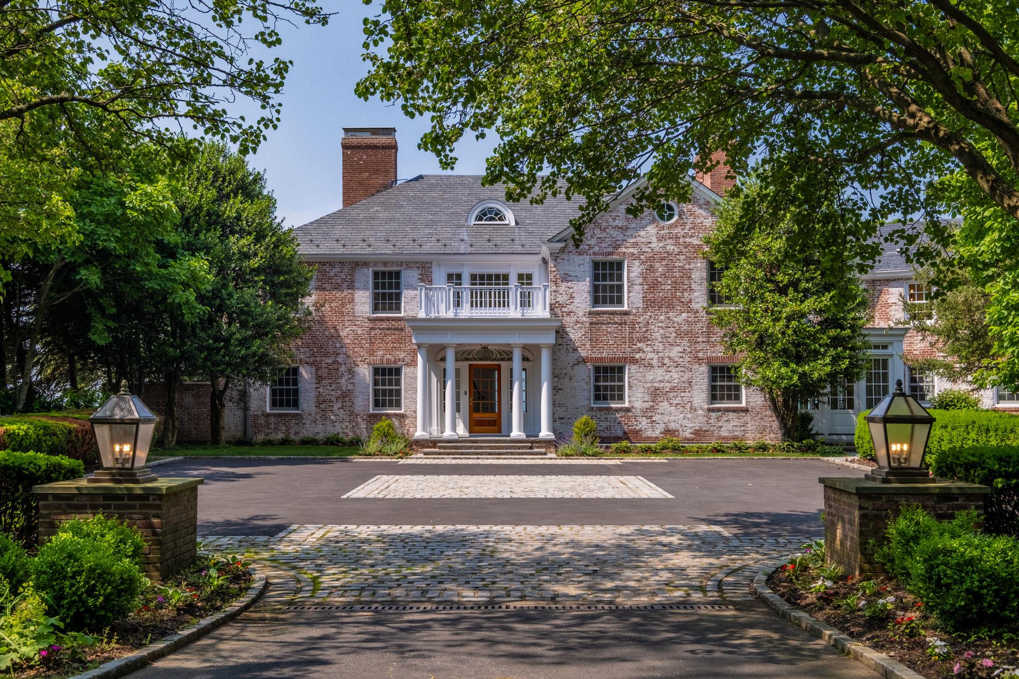 14 Private Road